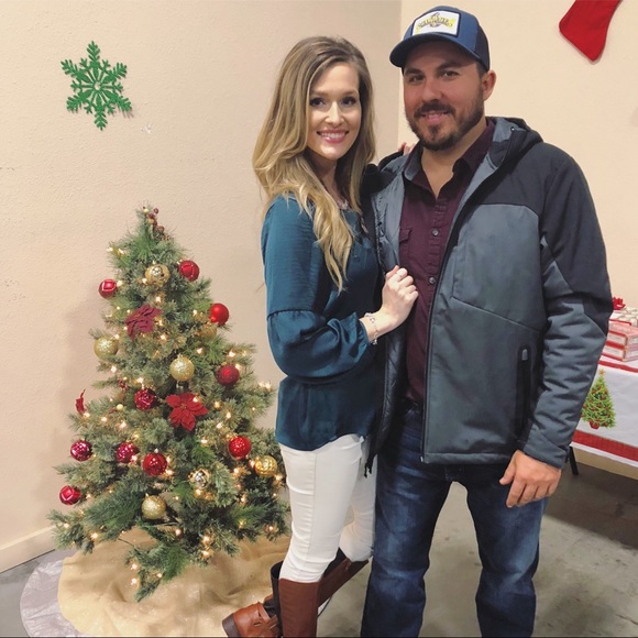 Meet your Posher, Ariel - Picture 4 of 4